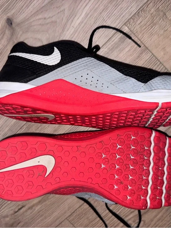 N-Q95 (NIKE METCON REPPER DSX BLK/WHT) Size 12 - Picture 2 of 3